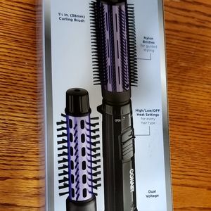 Conair Style With Hot Air 1.5 in (38mm) Curling Brush 2 Heat Settings Dual Volta